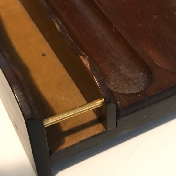 Vintage Valet Organizer - Picture 5 of 8